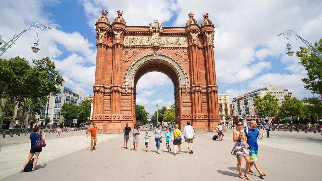 巴塞隆納景點八：巴塞隆納凱旋門 Arco de Triunfo de Barcelona